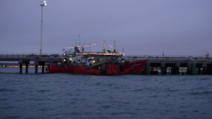 fischkutter-an-mole-puerto-madryn